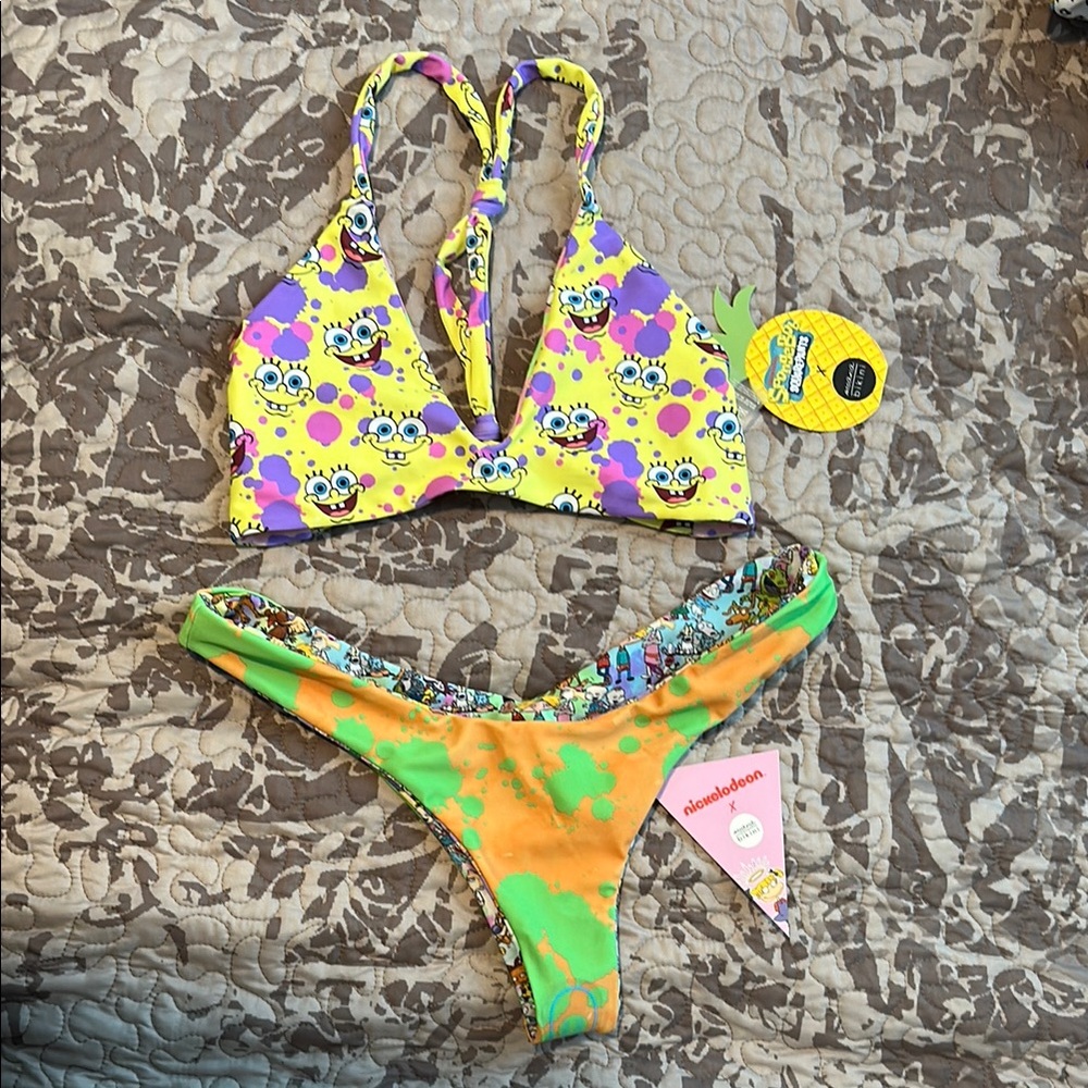 MOANA x SpongeBob Bikini Top in Yellow and Purple